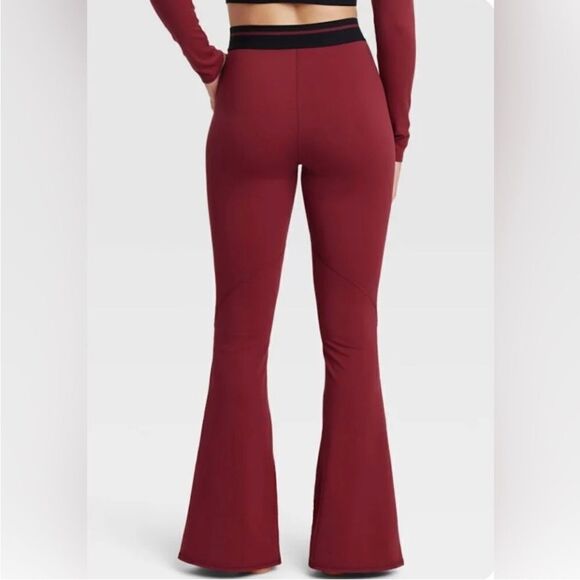 Joylab Women's Pants & Jumpsuits High-Rise Split Flare Leggings Medium - Picture 1 of 8